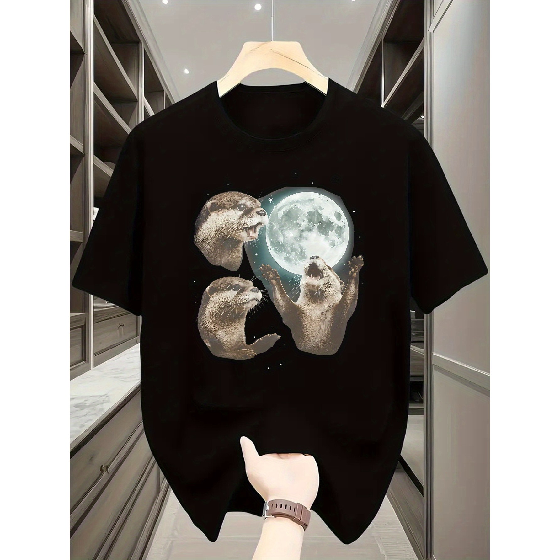 Undershirt Crew Neck - เสื้อยืดกราฟิก Playful Otters Under Moonlight สำหรับผู้ชาย