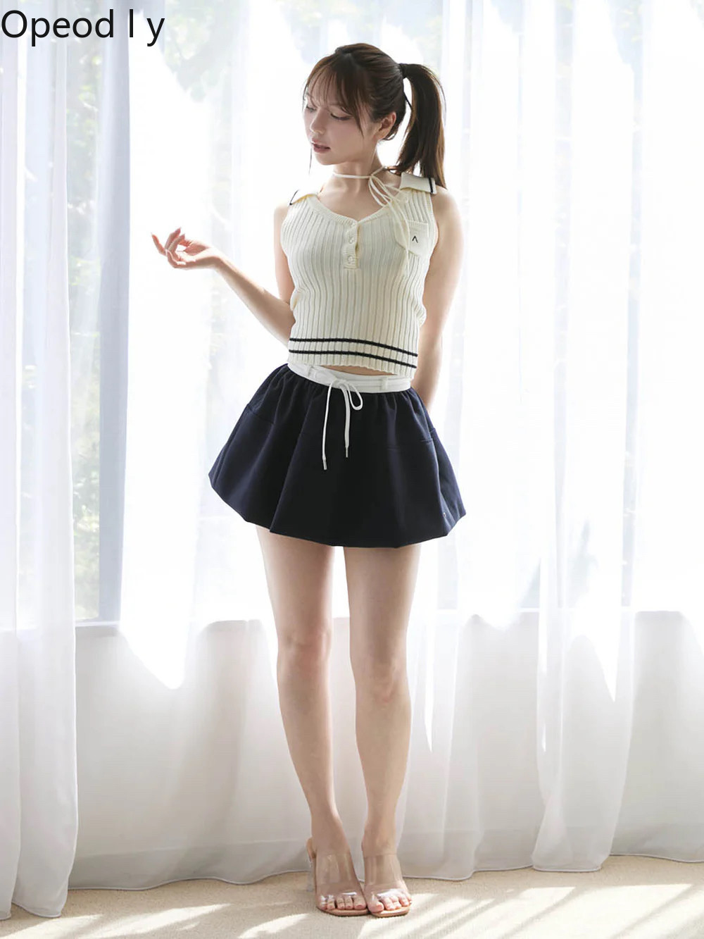 Suspender Tank Top - เสื้อกั๊กถักไหมพรมคอวีแบบญี่ปุ่น แขนกุด สายเดี่ยว แฟชั่นใหม่ น่ารัก สไตล์